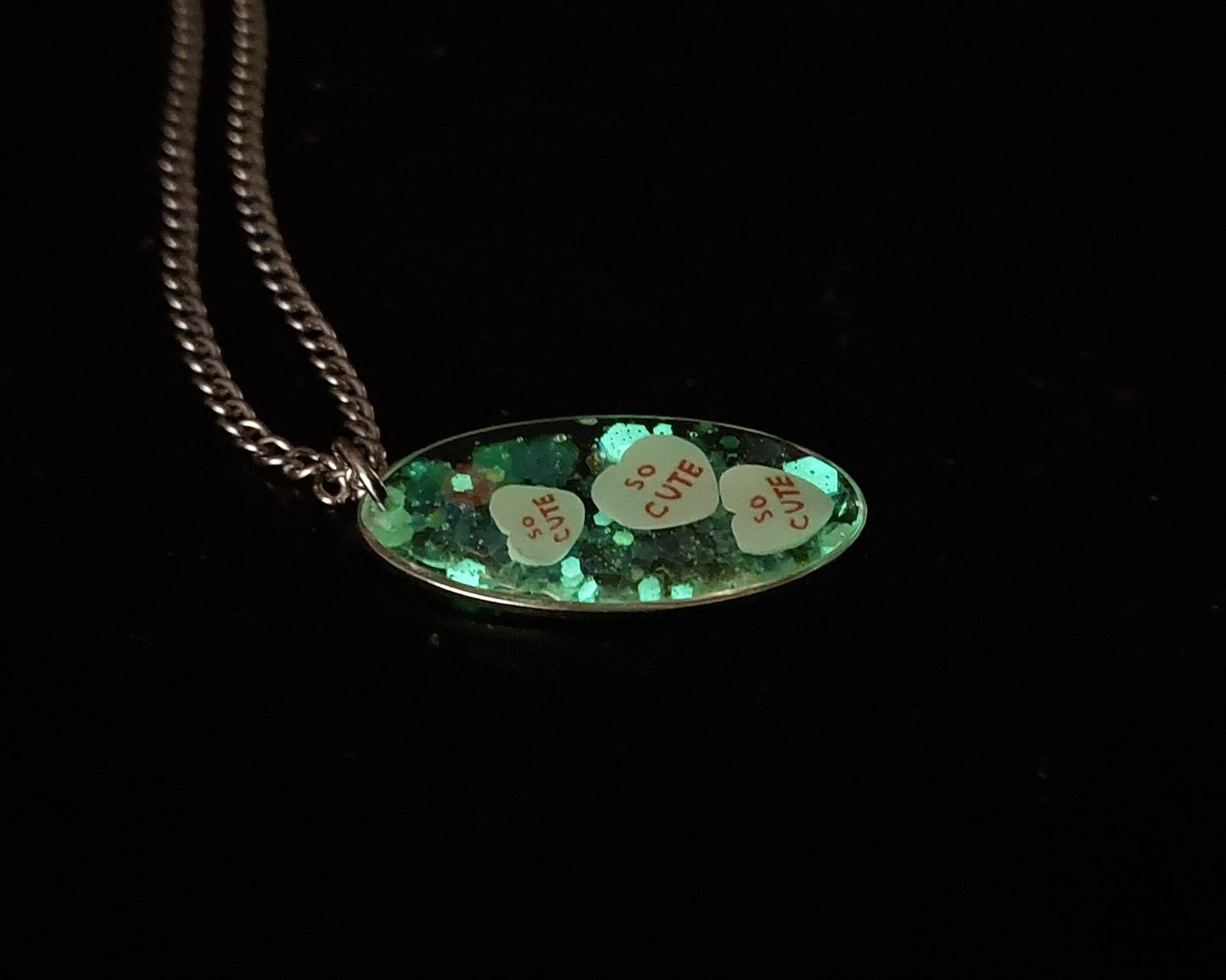 Valentine Hearts & Glitter Necklace (Glow in the Dark) #1