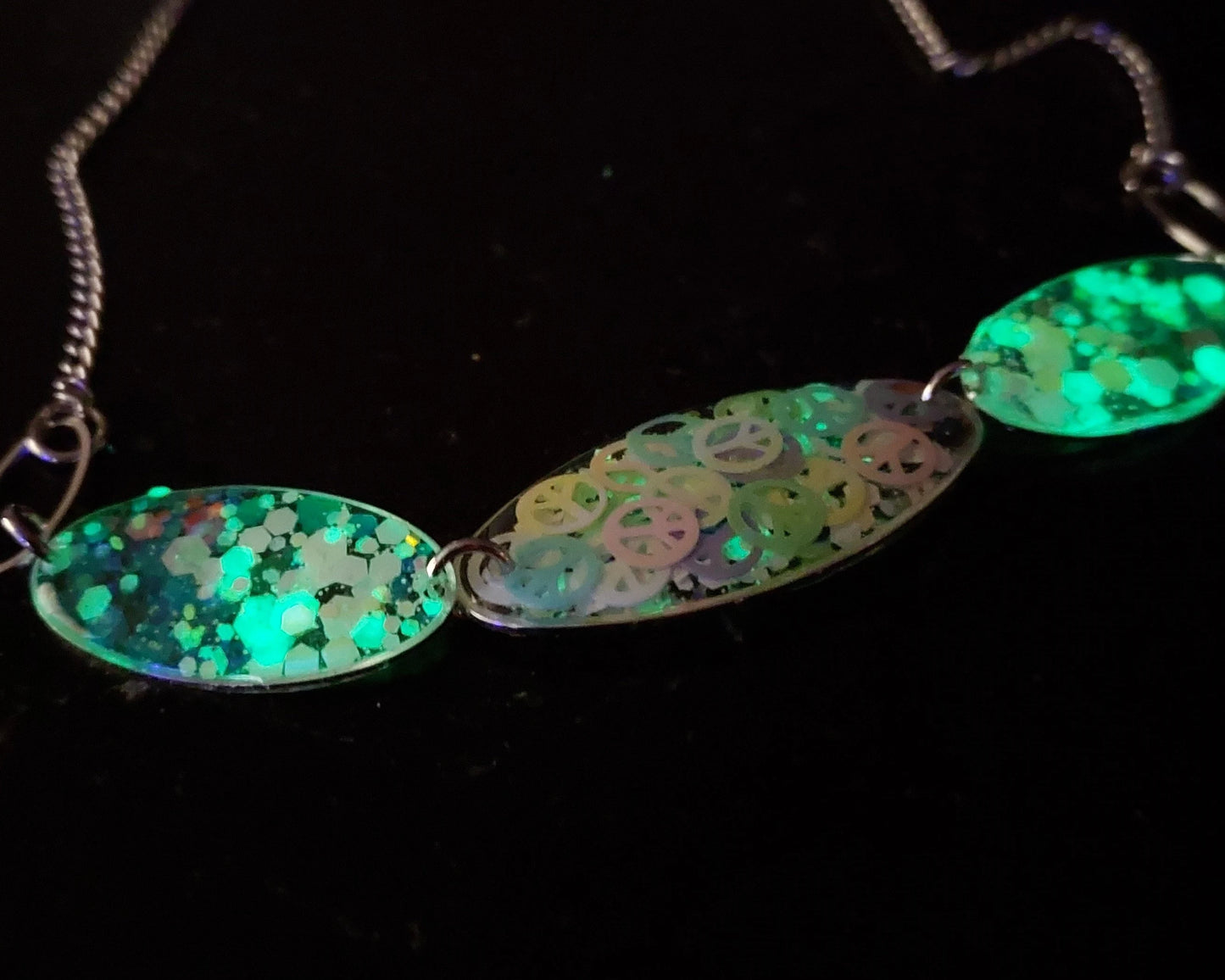 Peace Sign Glitter Necklace (Glow in the Dark) #1