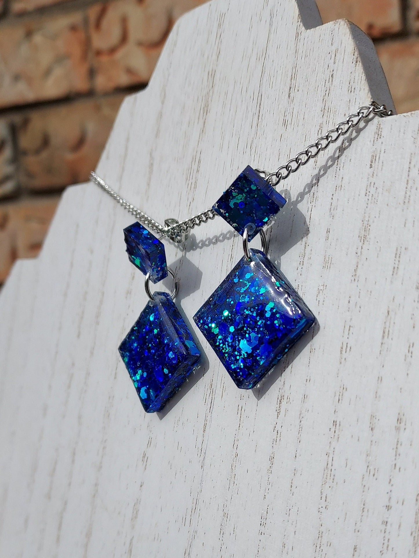 Color-Changing Glitter Earrings #4
